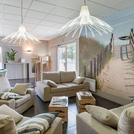 Holiday House W Pool Access Vakantiehuis *