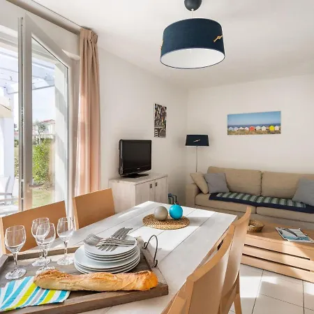 Holiday House W Pool Access Vakantiehuis Saint-Hilaire-de-Talmont