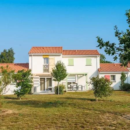 Vakantiehuis Holiday House W Pool Access *